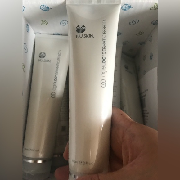 3 TUBES! AgeLOC Dermatic Effects Nuskin - Picture 8 of 16